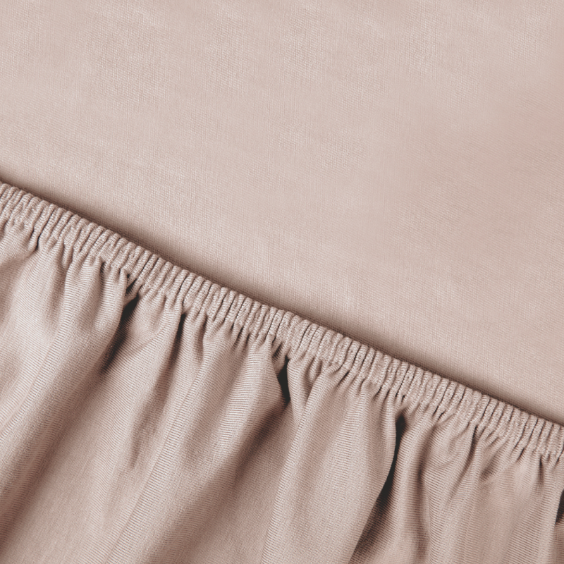 Kayori Saiko Dra på lakan - Nude